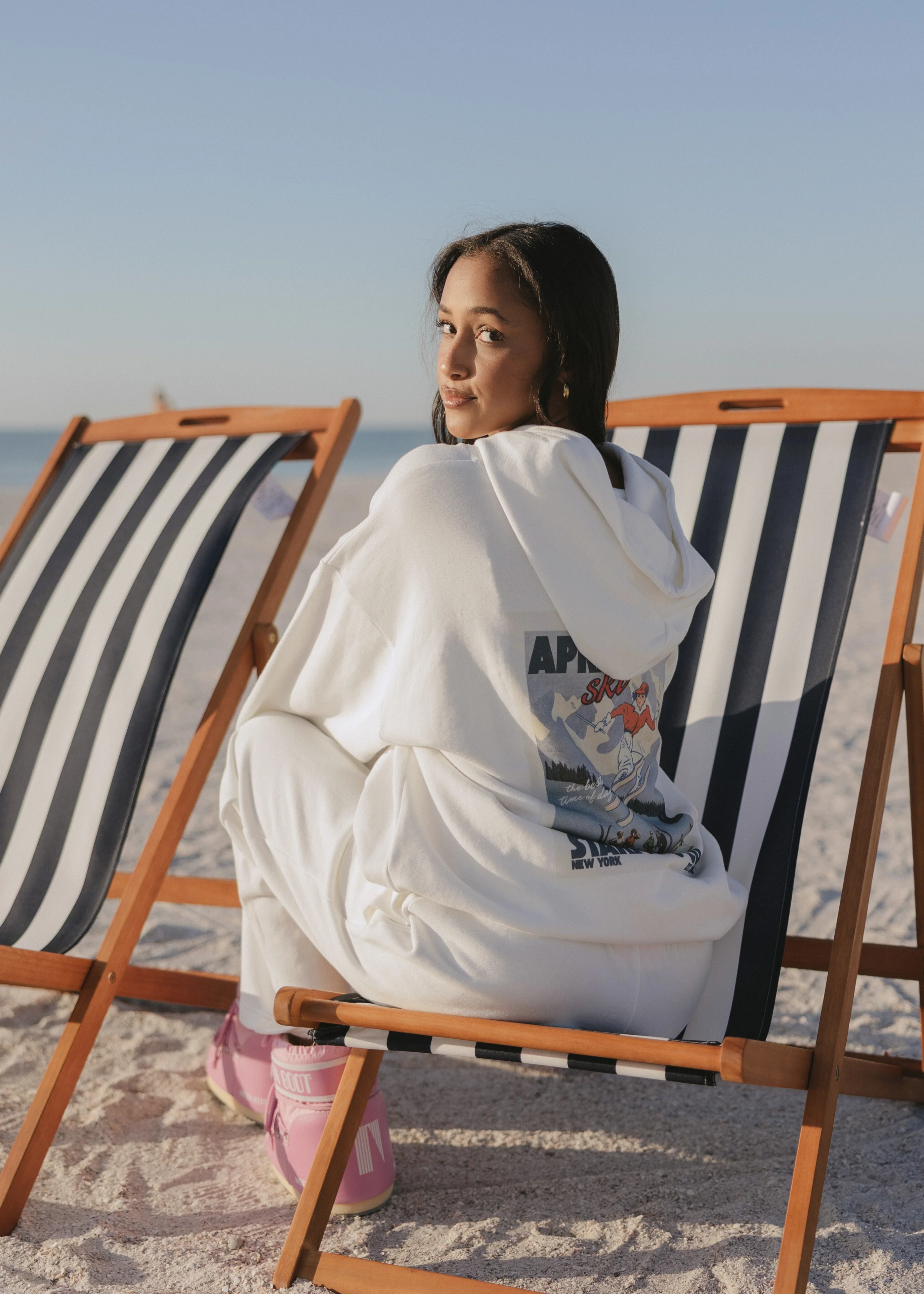 Apres Hoodie - Image 7