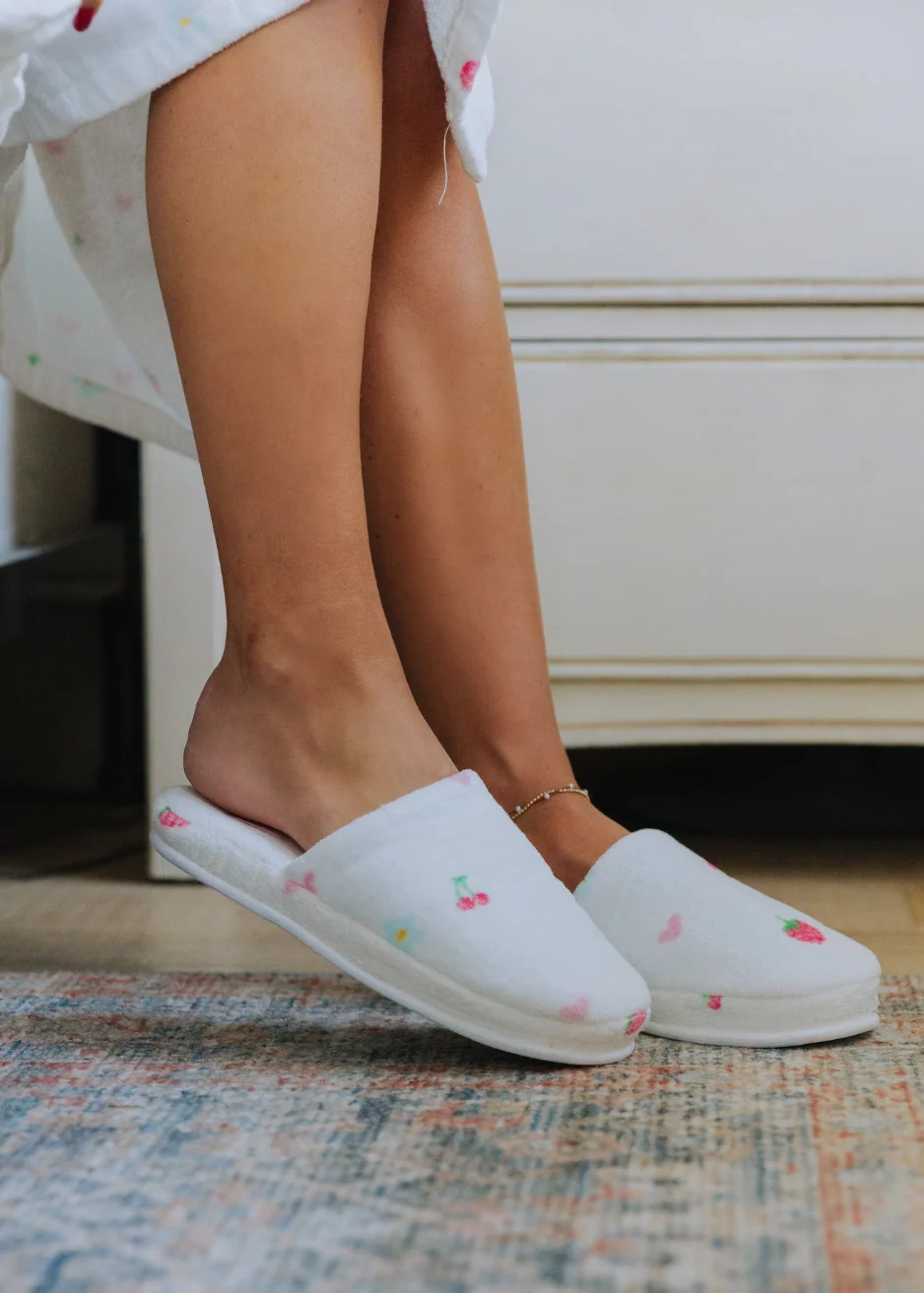 Terry Slippers White Berry - Image 4